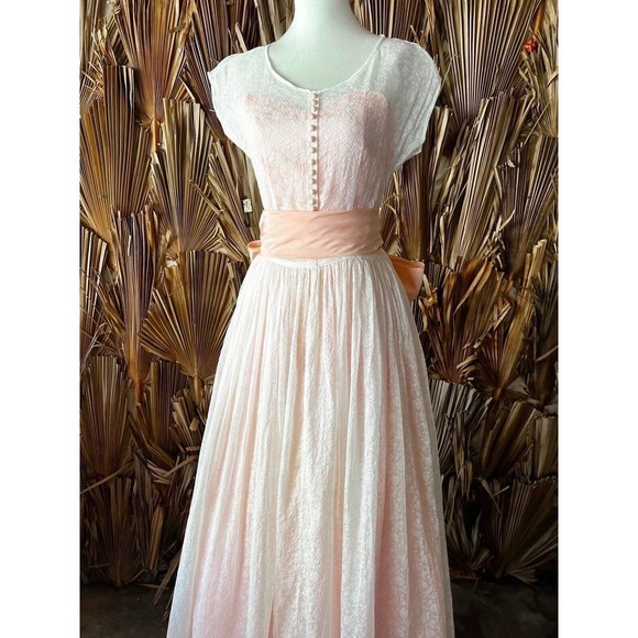 Vintage 1940s Gown Pink and White Organdy Lace Dress Bow Coquette‎ Wedding - Picture 3 of 16